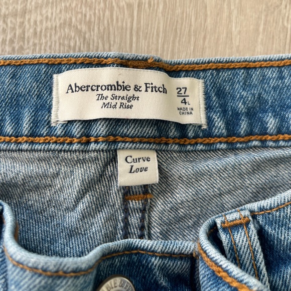 Abercrombie & Fitch size 27/4 Curve Love Mid Rise Jean - Picture 6 of 6